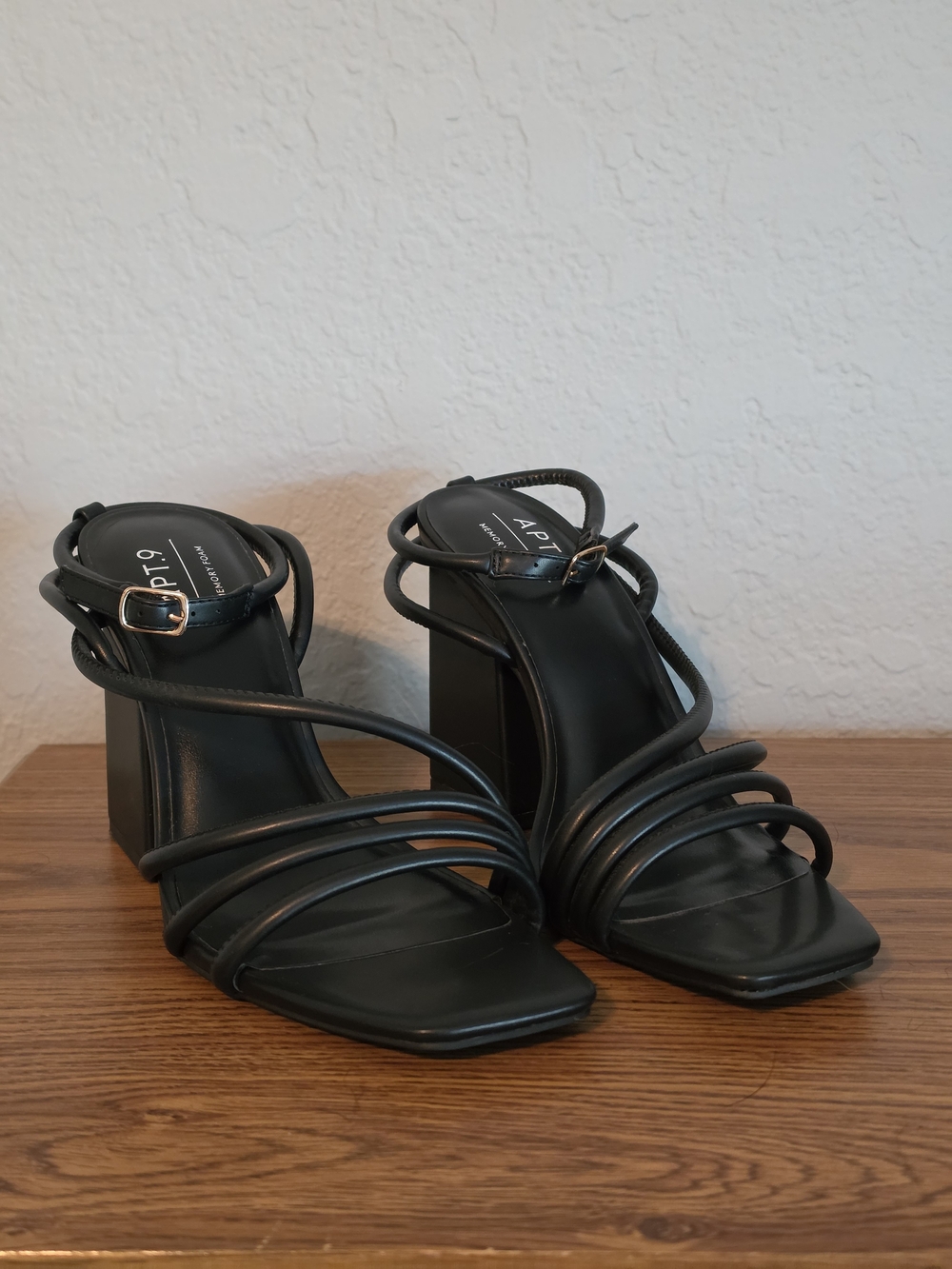 Apt. 9 Black Strappy Block Heel Sandals